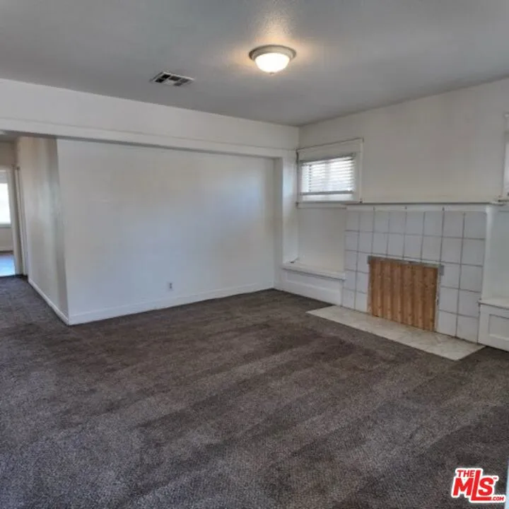 2416 Chester Lane Bakersfield, CA 93304