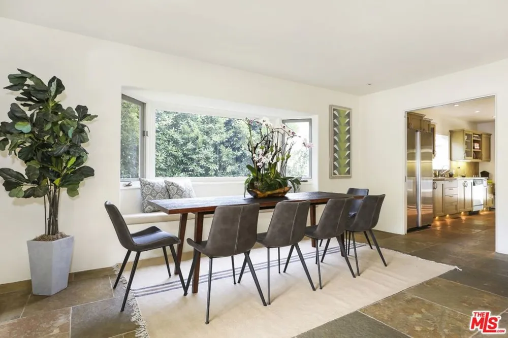 2154 Sunset Crest Drive Los Angeles, CA 90046