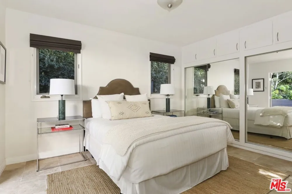 2154 Sunset Crest Drive Los Angeles, CA 90046