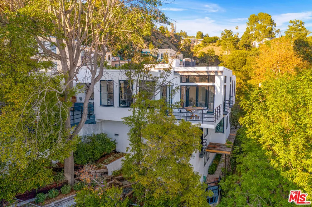 9314 Lloydcrest Drive Los Angeles, CA 90210