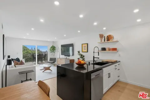 1230 Horn Avenue #305
