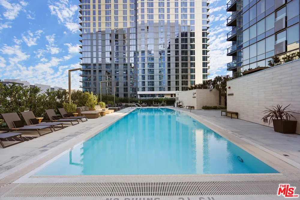 1155 S Grand Avenue #516 Los Angeles, CA 90015