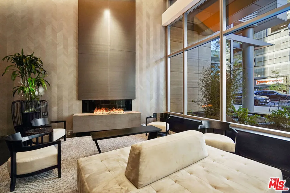 1155 S Grand Avenue #516 Los Angeles, CA 90015