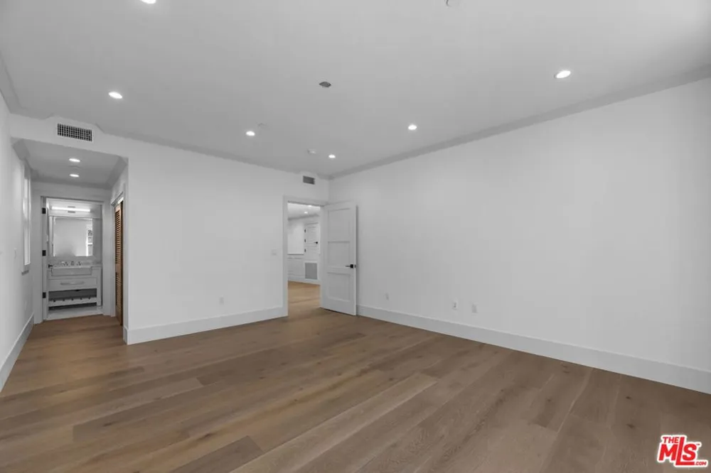 566 Ida Street Pacific Palisades, CA 90272