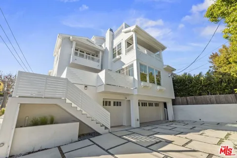 566 Ida Street