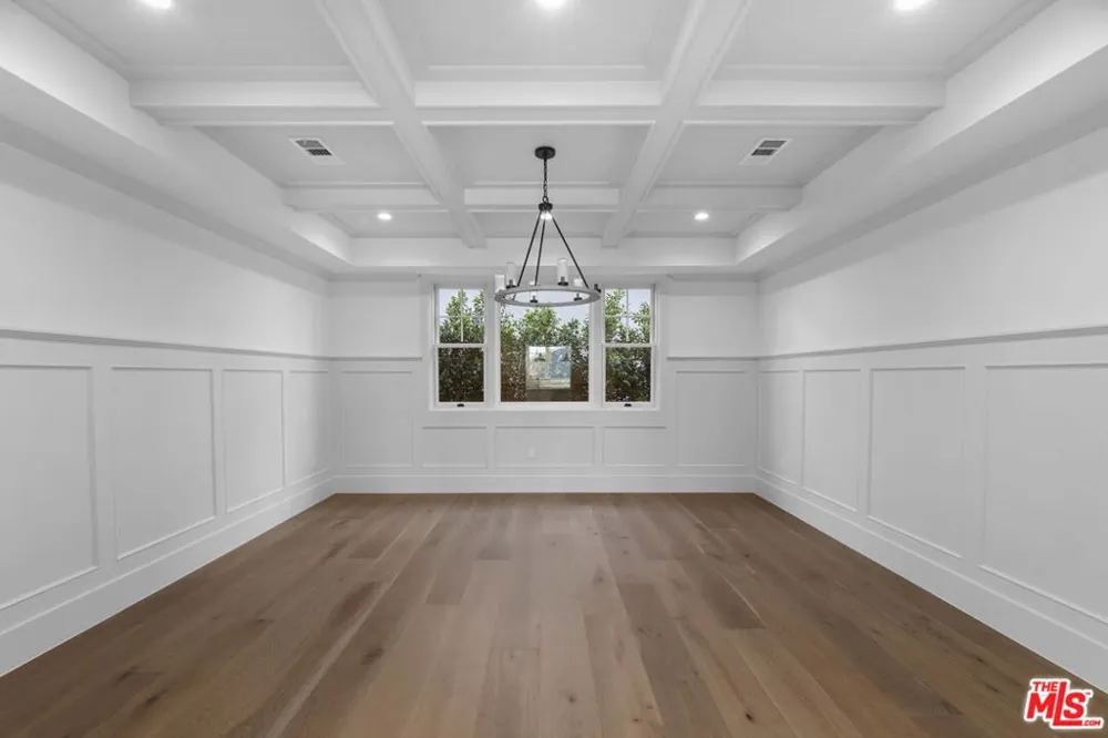 566 Ida Street Pacific Palisades, CA 90272