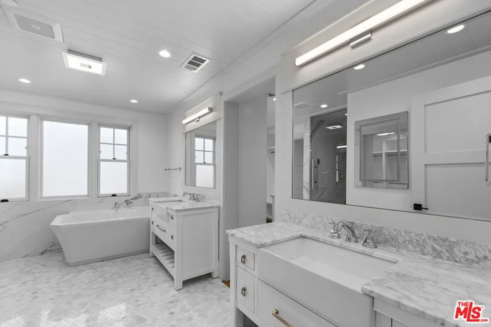 566 Ida Street Pacific Palisades, CA 90272