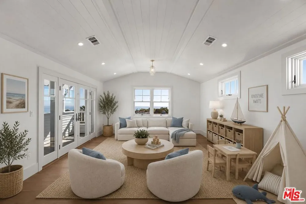 566 Ida Street Pacific Palisades, CA 90272