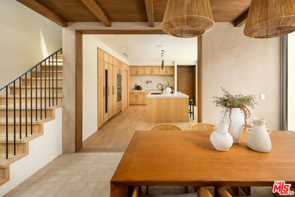 2132 Walnut Avenue Venice, CA 90291