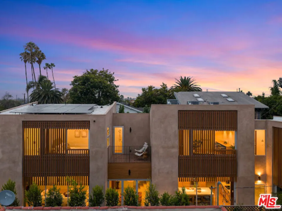 2132 Walnut Avenue Venice, CA 90291