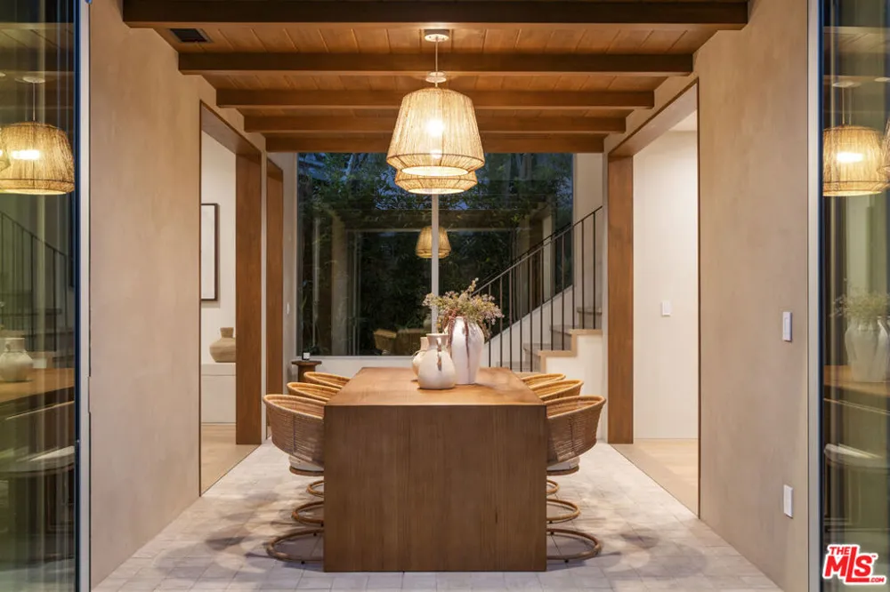 2132 Walnut Avenue Venice, CA 90291