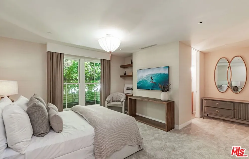 400 Toyopa Drive Pacific Palisades, CA 90272