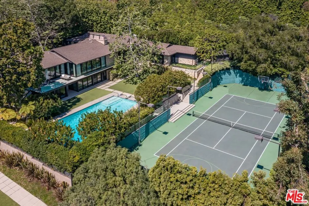 400 Toyopa Drive Pacific Palisades, CA 90272