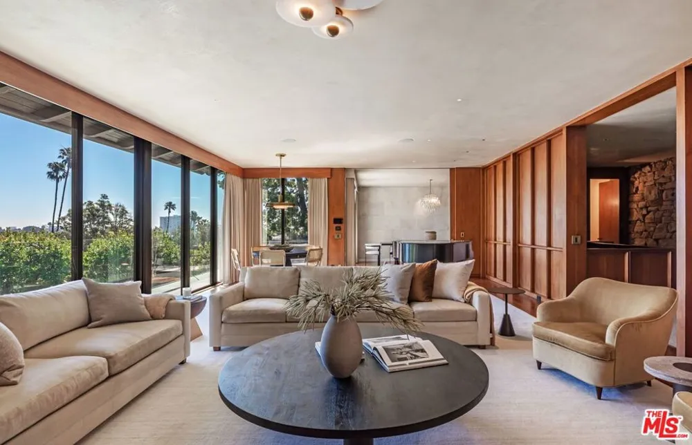 400 Toyopa Drive Pacific Palisades, CA 90272