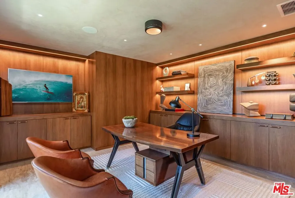 400 Toyopa Drive Pacific Palisades, CA 90272