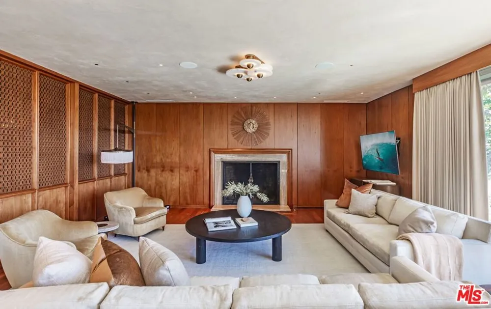 400 Toyopa Drive Pacific Palisades, CA 90272
