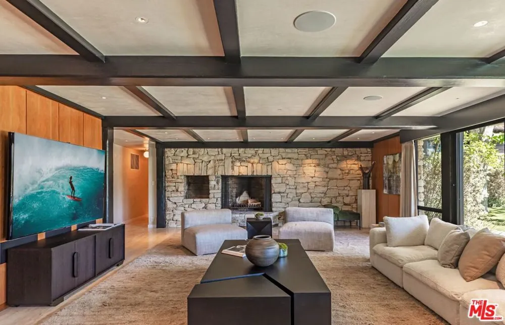 400 Toyopa Drive Pacific Palisades, CA 90272