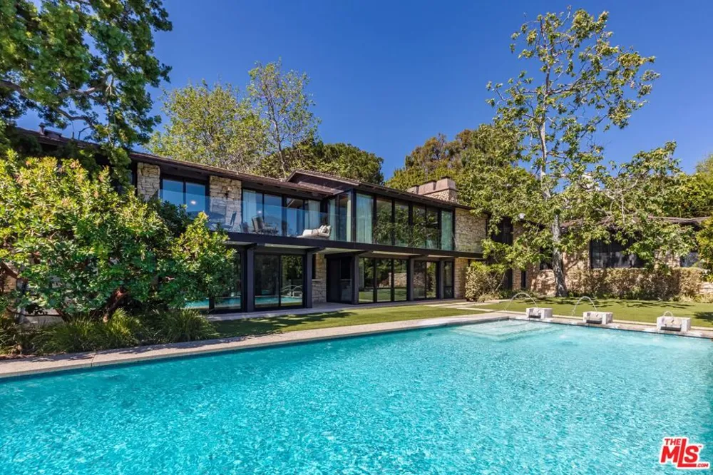 400 Toyopa Drive Pacific Palisades, CA 90272