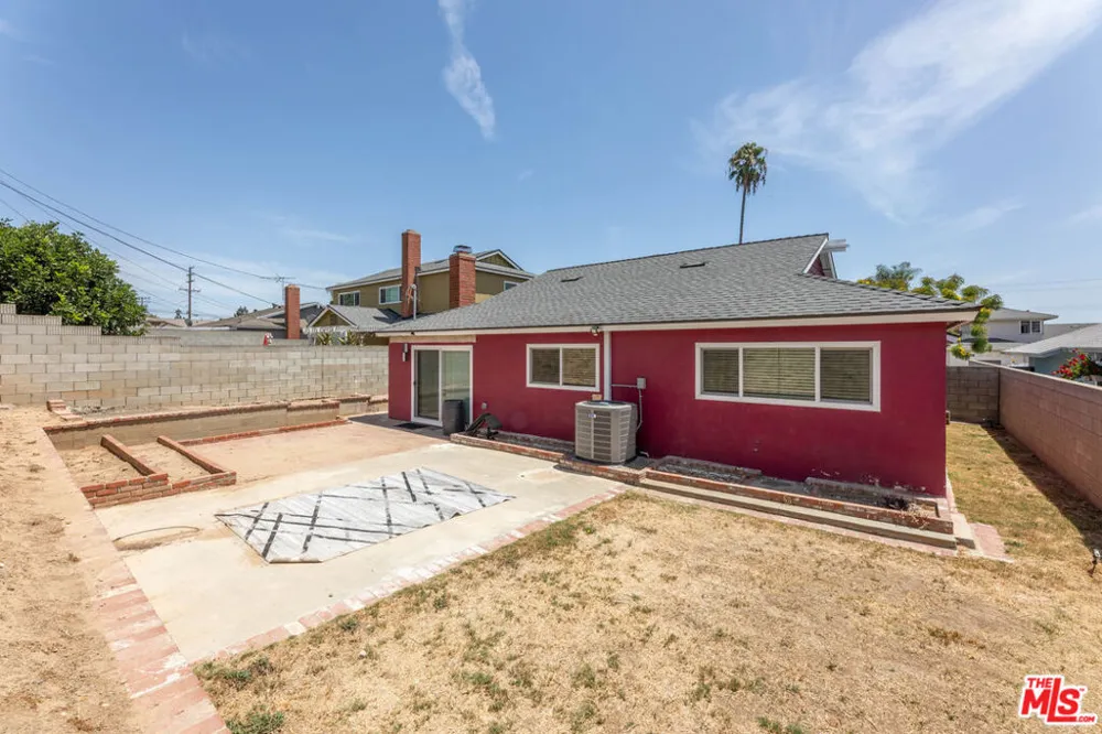 1879 E Abbottson Street Carson, CA 90746