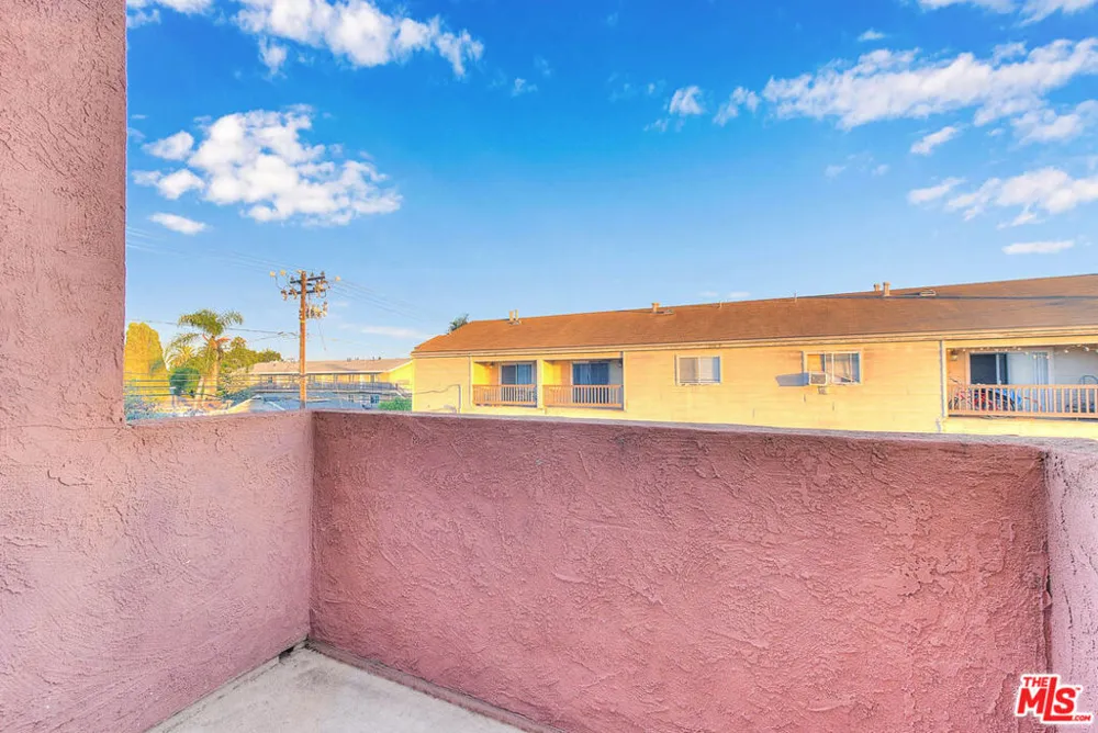 1485 Obispo Avenue #6 Long Beach, CA 90804