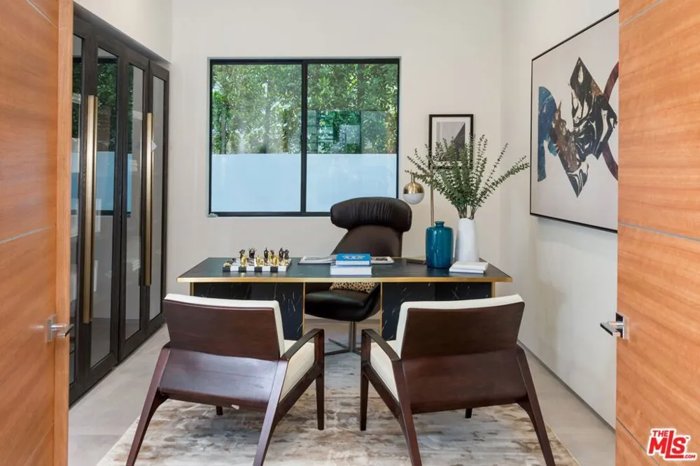 118 S CANYON VIEW DRIVE Los Angeles, CA 90049