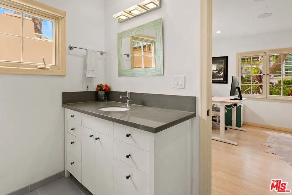 708 Westbourne Drive West Hollywood, CA 90069