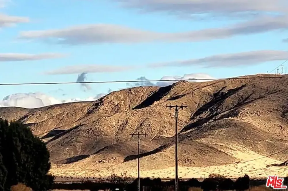 5176 Sunfair Road Joshua Tree, CA 92252