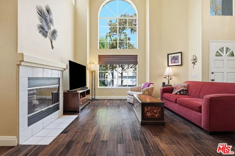 22112 Sun Ranch Court Chatsworth, CA 91311