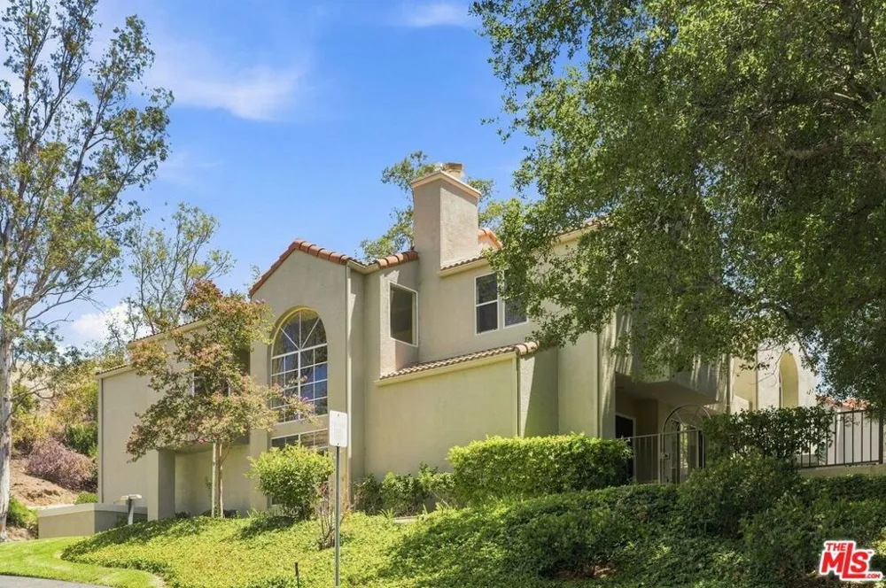 22112 Sun Ranch Court Chatsworth, CA 91311