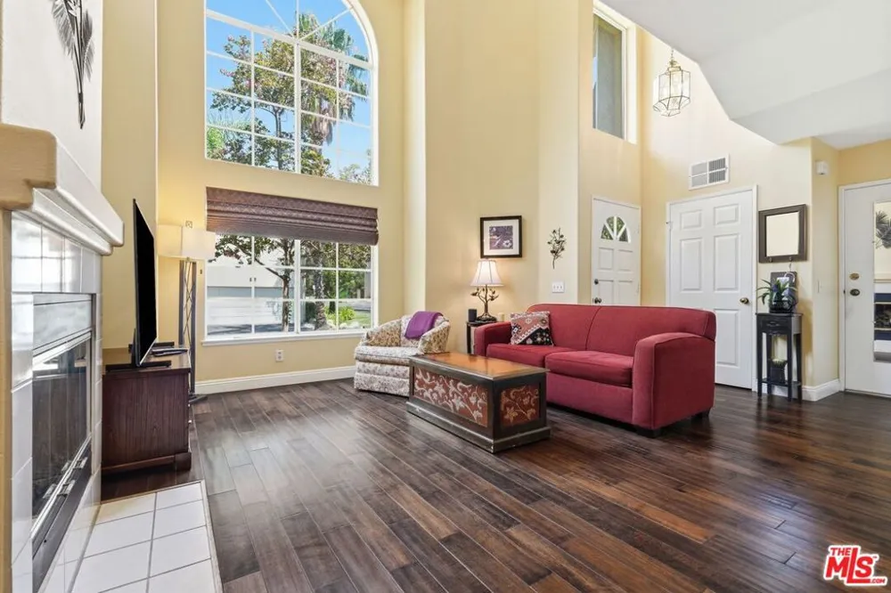 22112 Sun Ranch Court Chatsworth, CA 91311