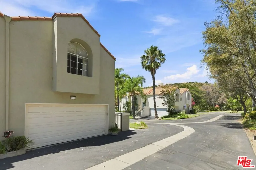 22112 Sun Ranch Court Chatsworth, CA 91311