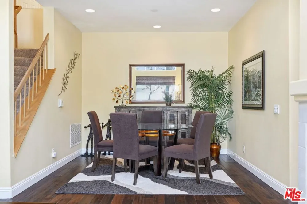 22112 Sun Ranch Court Chatsworth, CA 91311
