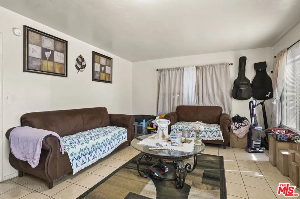 15914 S Bullis Road Compton, CA 90221