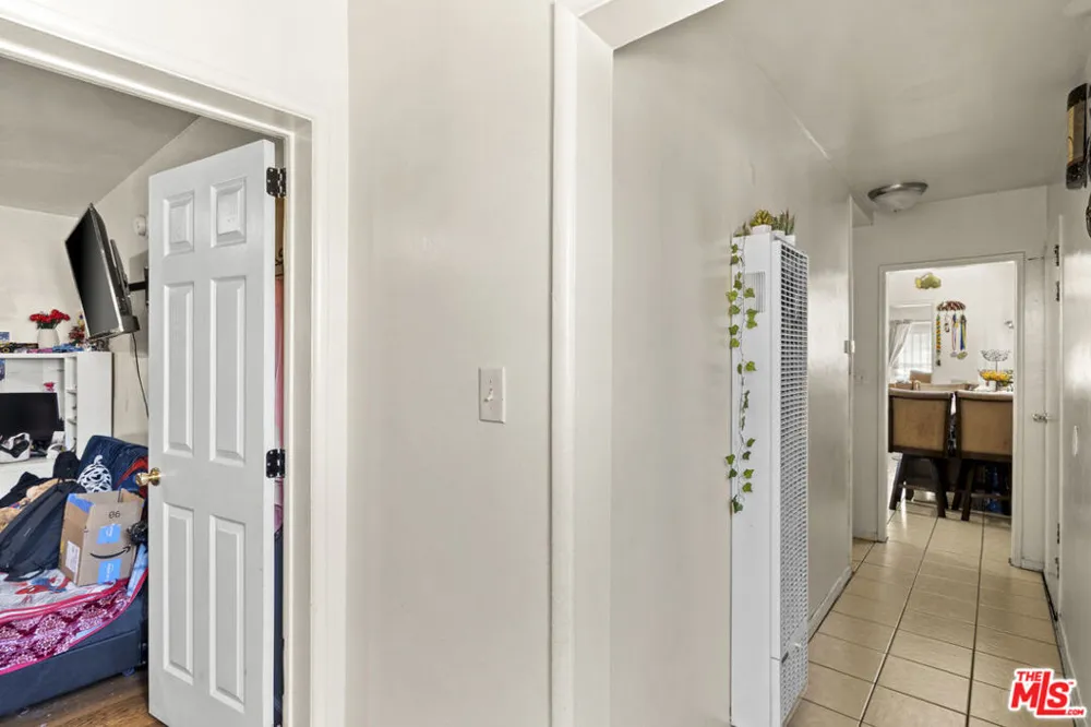 15914 S Bullis Road Compton, CA 90221
