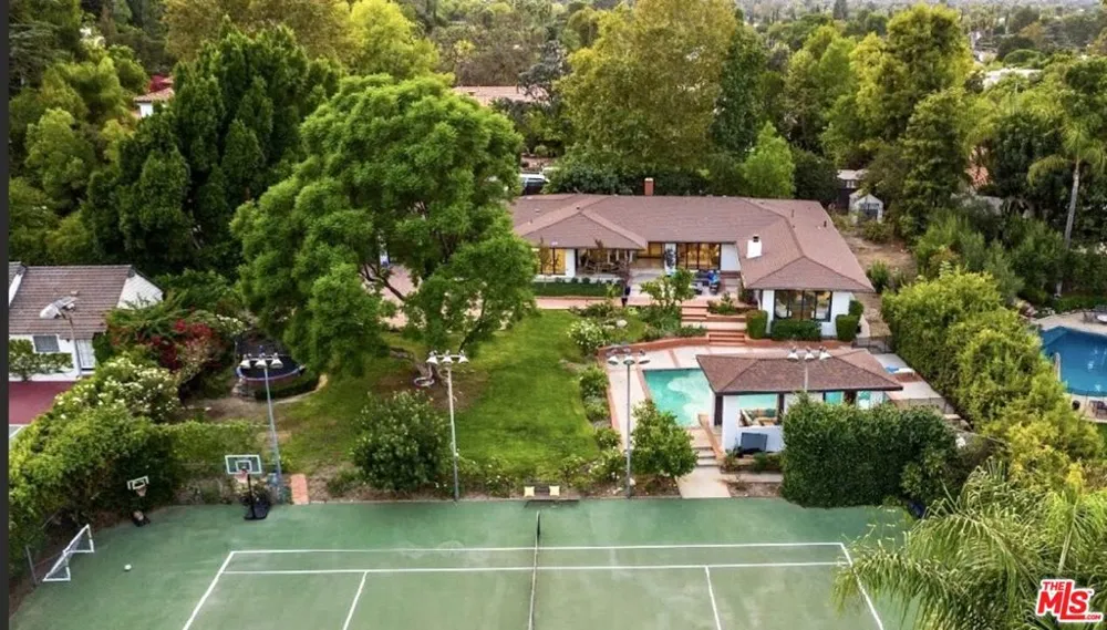 4678 White Oak Avenue Los Angeles, CA 91316