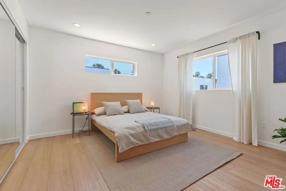 621 Mariposa Avenue Los Angeles, CA 90004