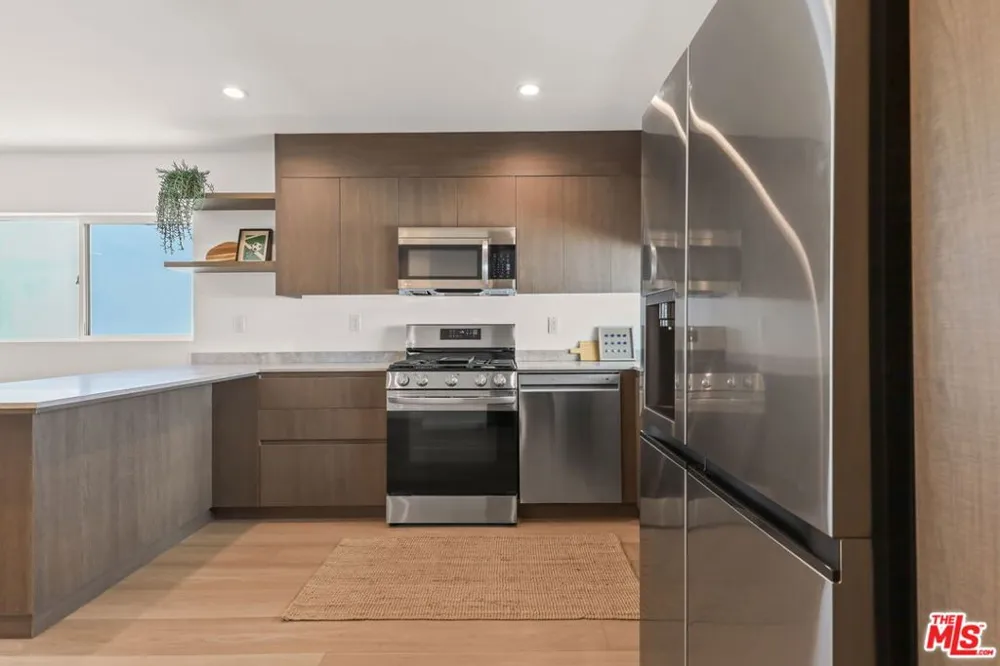621 Mariposa Avenue Los Angeles, CA 90004