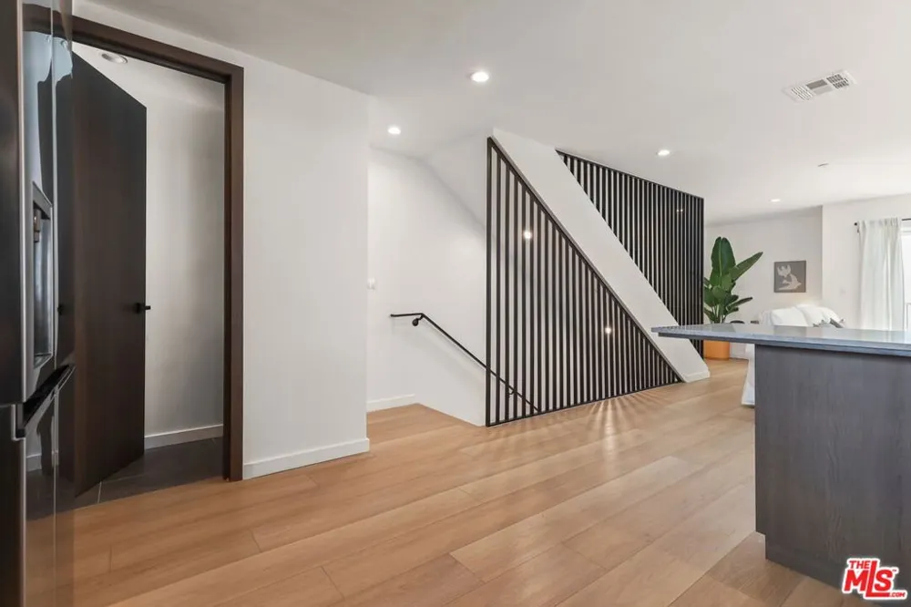 621 Mariposa Avenue Los Angeles, CA 90004
