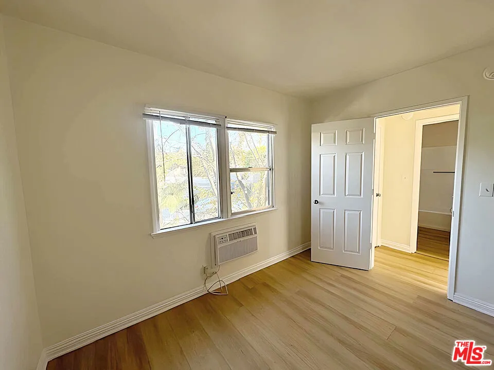 6406 Roble Avenue #10 Los Angeles, CA 90042