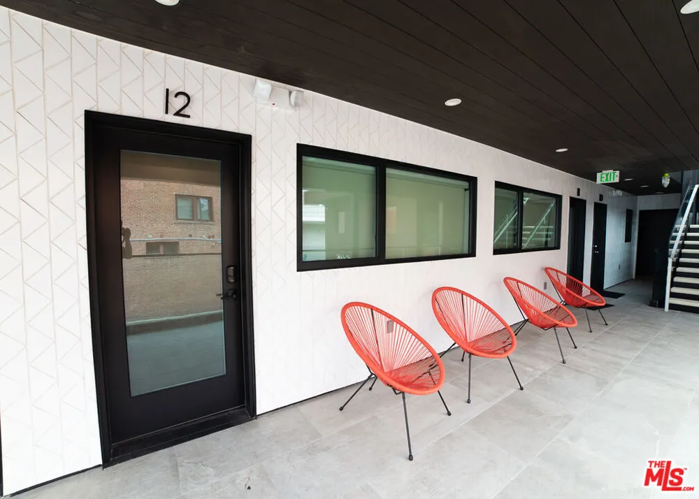 14 Brooks Avenue #9 Los Angeles, CA 90291