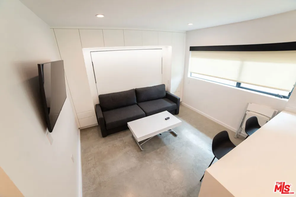 14 Brooks Avenue #9 Los Angeles, CA 90291