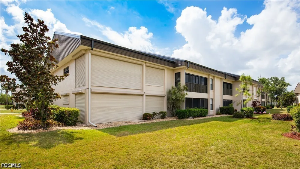 Trailwinds Drive #425 Fort Myers, FL 33907