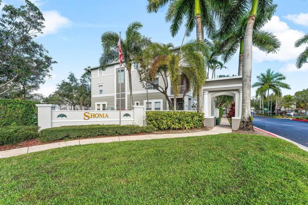 1012 Shoma Drive Royal Palm Beach, FL 33414