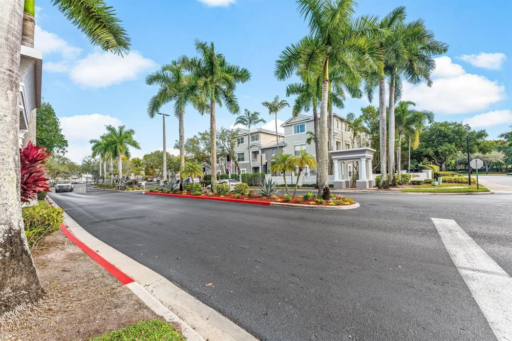 1012 Shoma Drive Royal Palm Beach, FL 33414