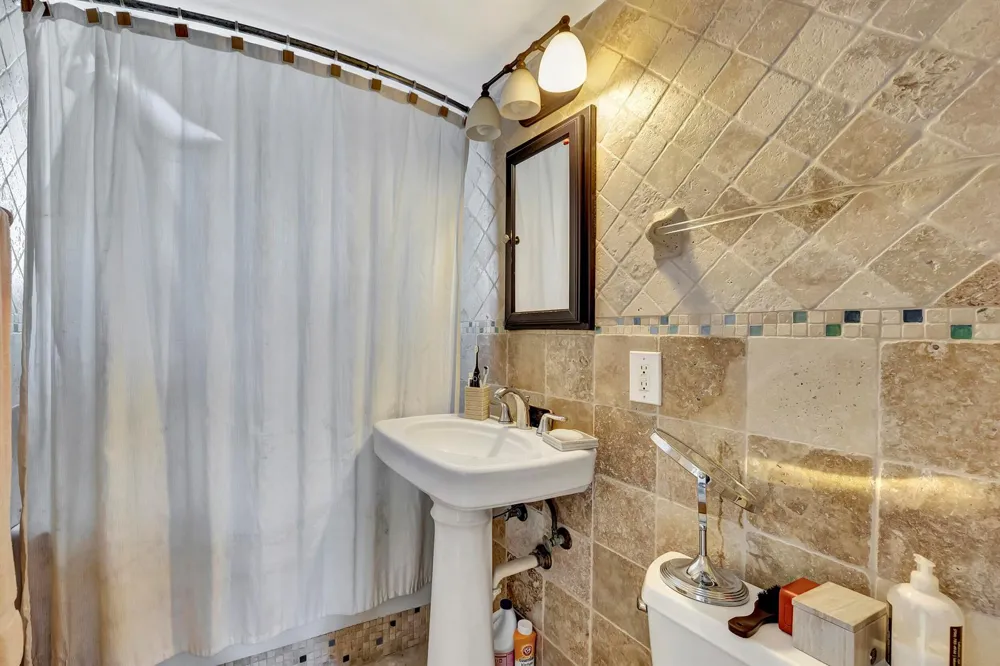 1900 S Ocean Drive #1702 Fort Lauderdale, FL 33316