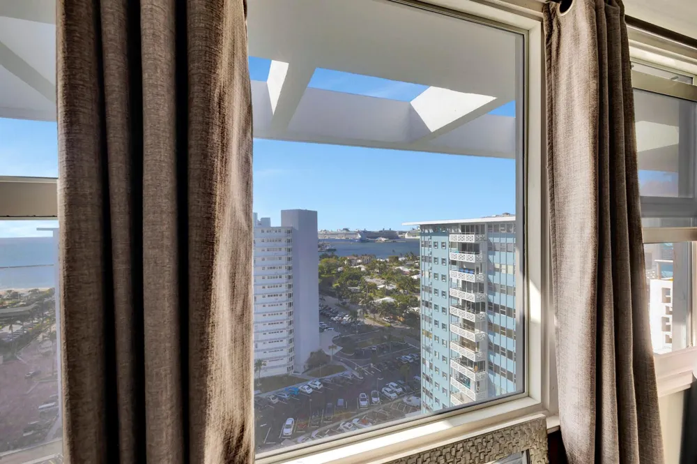1900 S Ocean Drive #1702 Fort Lauderdale, FL 33316