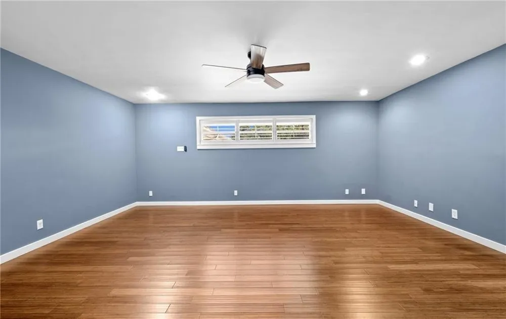 302 Dolphin Place Corpus Christi, TX 78411