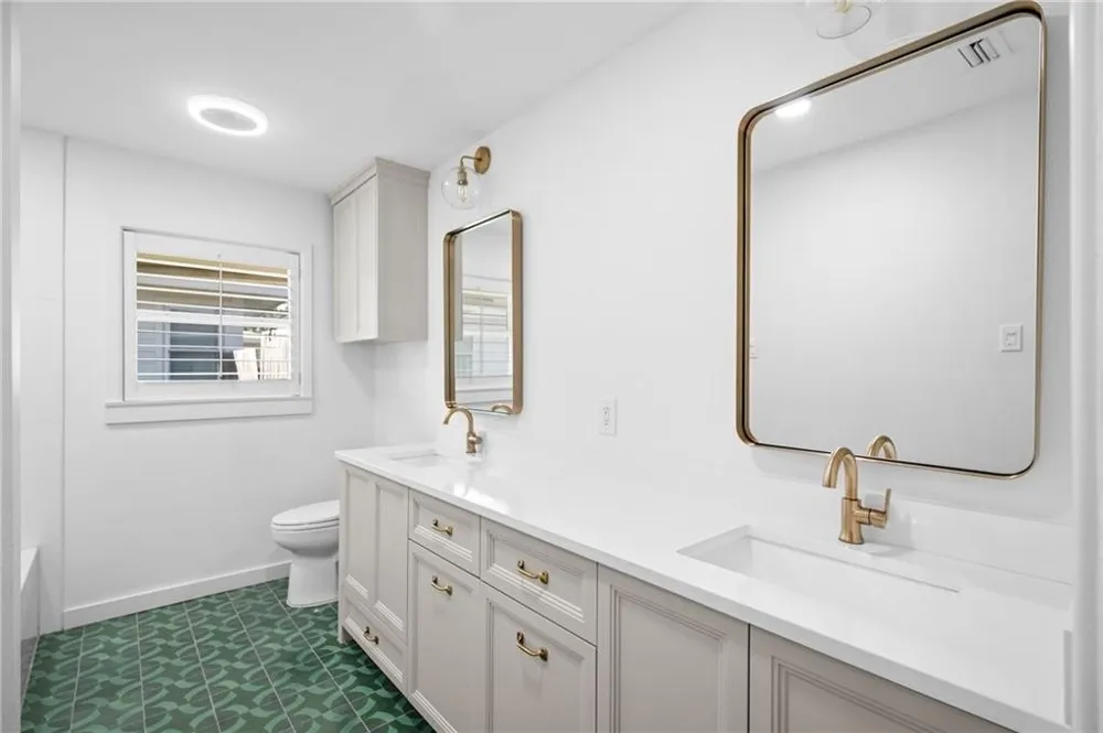 302 Dolphin Place Corpus Christi, TX 78411