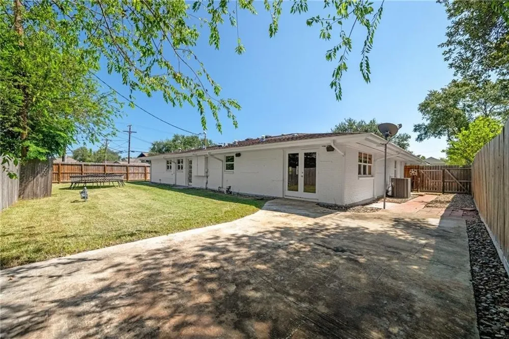 302 Dolphin Place Corpus Christi, TX 78411