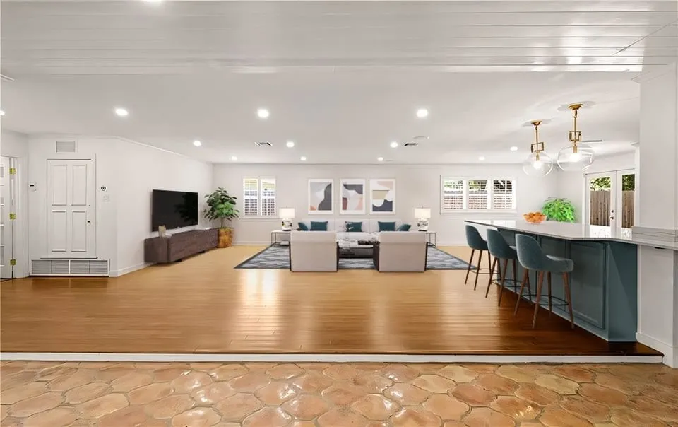 302 Dolphin Place Corpus Christi, TX 78411